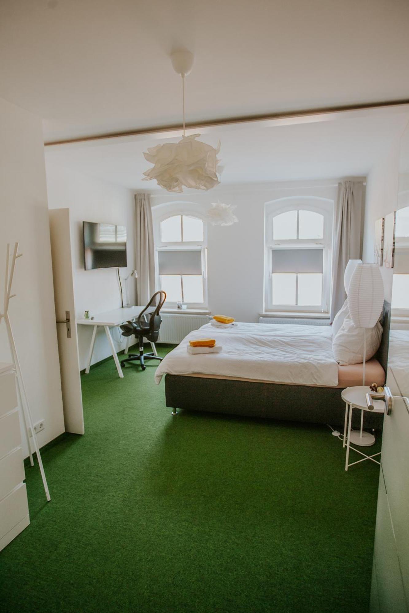 Traumhaftes Apartment Am Dom Mit Grosser Dachterrasse Zwickau Luaran gambar