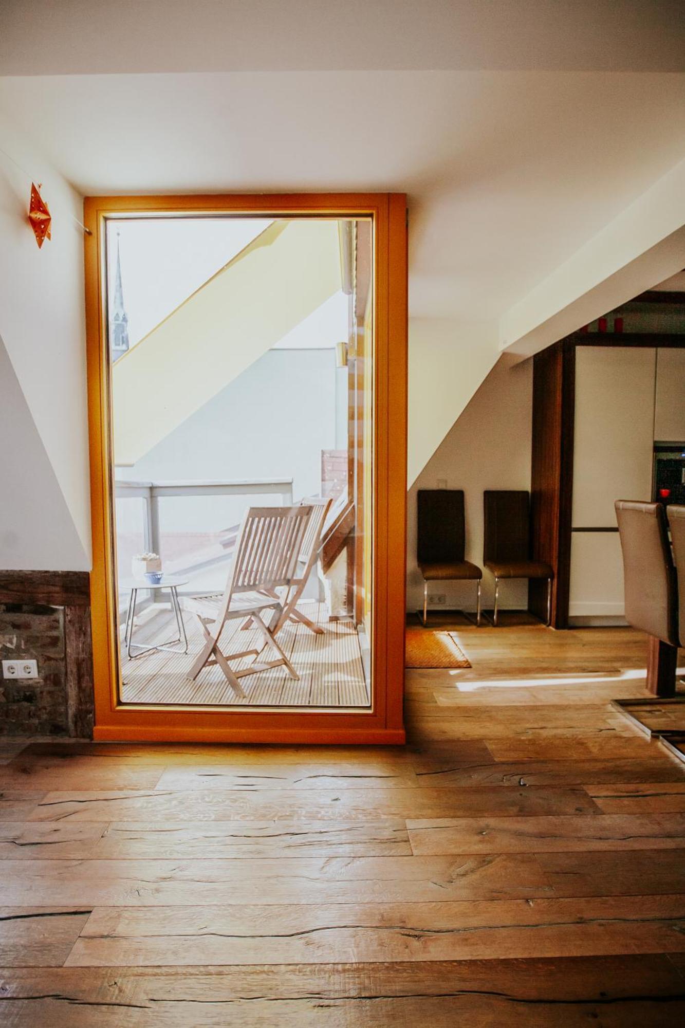 Traumhaftes Apartment Am Dom Mit Grosser Dachterrasse Zwickau Luaran gambar
